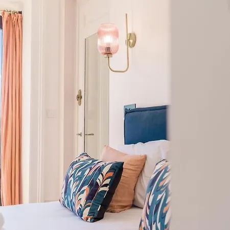 Astoria Haussmannien - De Caractere 엑스레뱅