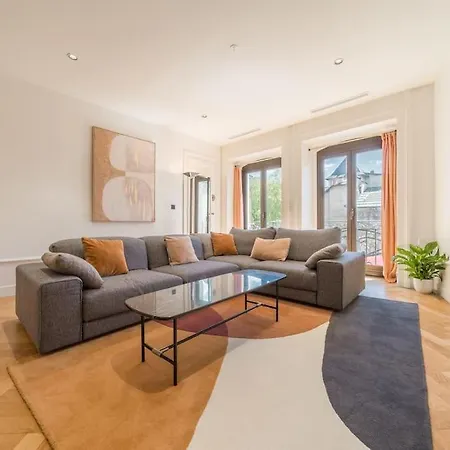 아파트 Astoria Haussmannien - De Caractere