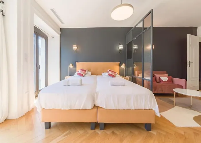 Astoria Haussmannien - De Caractere *