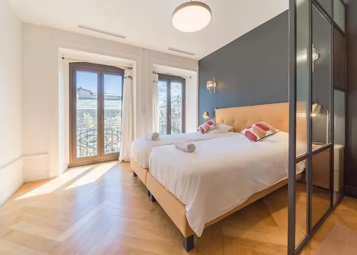 Appartement Astoria Haussmannien - De Caractère *