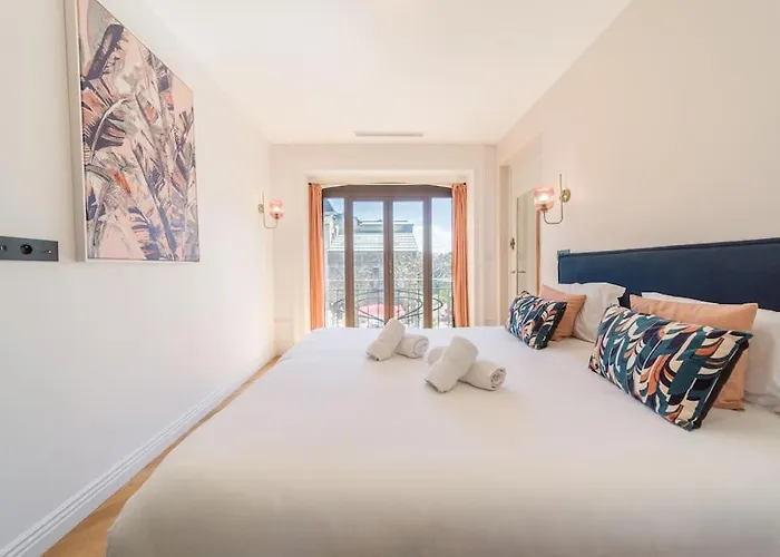 Appartement Astoria Haussmannien - De Caractère *