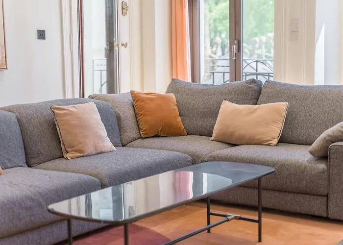 Astoria Haussmannien - De Caractere Aix-les-Bains