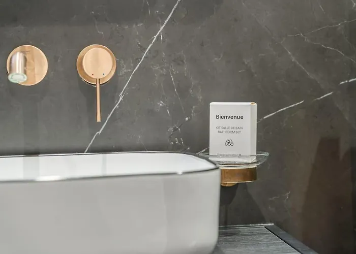 Appartement Astoria Haussmannien - De Caractère *